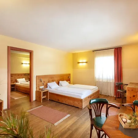 Otel Alpenhof Seefeld in Tirol